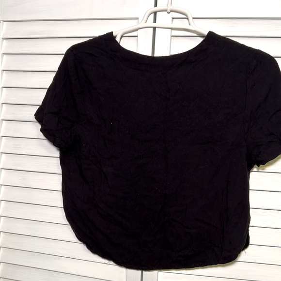Brandy Melville Women’s Black short sleeve shirt.‎ 100%Rayon. Great condition - Picture 2 of 4